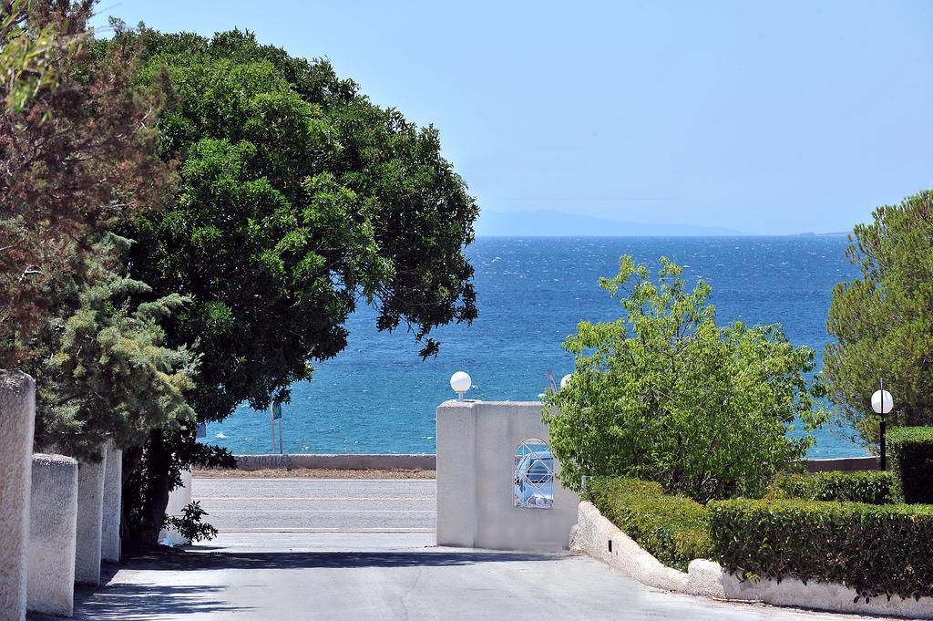 Villa Sarwnisland Lagonisi Esterno foto